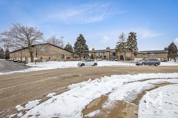 Silver Lake Villas subdivision in Orland Park, IL