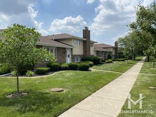 Silver Lake Villas subdivision in Orland Park, IL