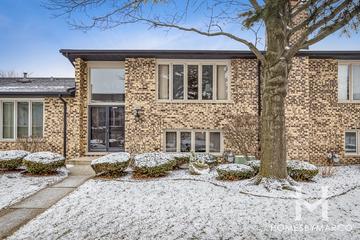 Silver Lake Villas subdivision in Orland Park, IL