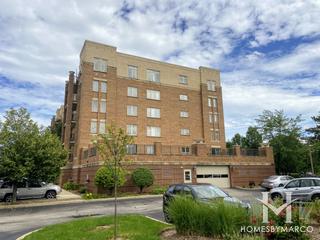 Park Place subdivision in Elk Grove Village, IL