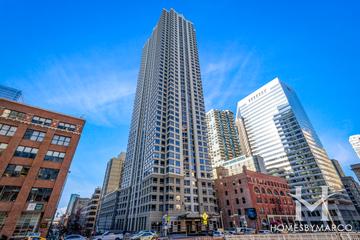 Plaza 440 Private Residences building in the River North neighborhood of Chicago, IL