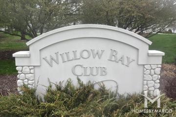 Willow Bay Club subdivision in Elgin, IL