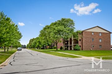 River Shores subdivision in Naperville, IL