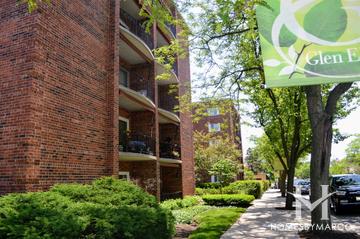 Churchill Condos subdivision in Glen Ellyn, IL