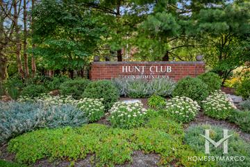 Photos of Hunt Club Condos subdivision in St. Charles, IL