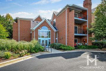 Hunt Club Condos subdivision in St. Charles, IL