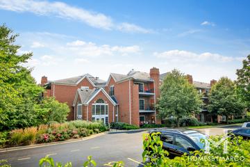 Hunt Club Condos subdivision in St. Charles, IL