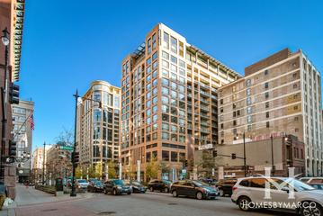Library Tower building in the Loop neighborhood of Chicago, IL