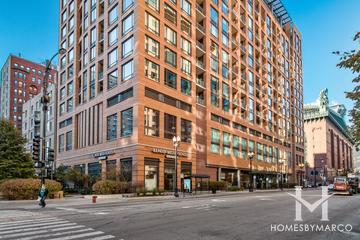 Library Tower building in the Loop neighborhood of Chicago, IL