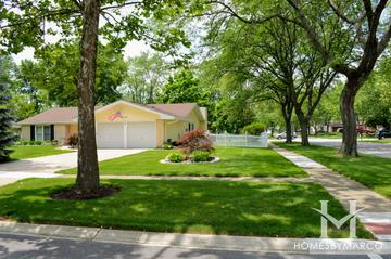 Foxcroft subdivision in Glen Ellyn, IL