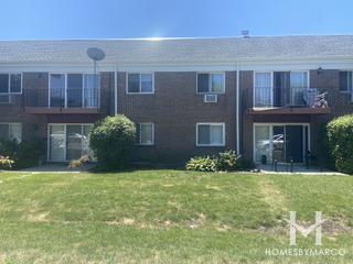 Regency building in Glenview, IL