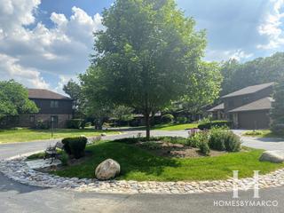 Brookside subdivision in Palos Park, IL
