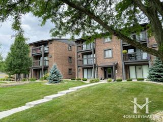 Quail Hollow subdivision in Orland Park, IL