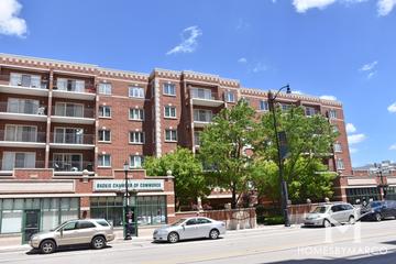 Towne Square building in Skokie, IL