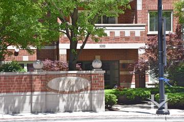 Towne Square building in Skokie, IL