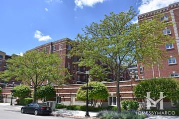 Towne Square building in Skokie, IL