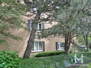 London Court building in Evanston, IL