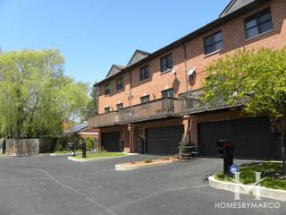 Crown Point Villas subdivision in Arlington Heights, IL