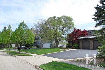 Highland Woods subdivision in Highland Park, IL