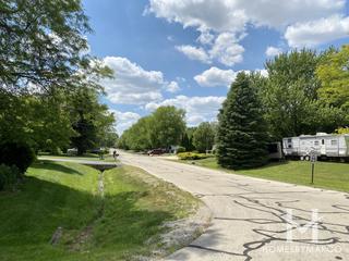 Sauk Prairie Estates subdivision in New Lenox, IL