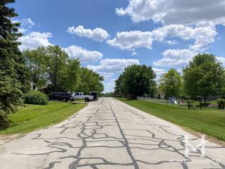 Sauk Prairie Estates subdivision in New Lenox, IL
