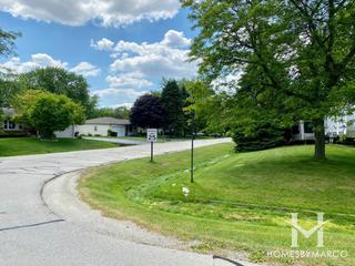 Sauk Prairie Estates subdivision in New Lenox, IL