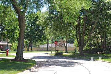 Butler Lake subdivision in Libertyville, IL