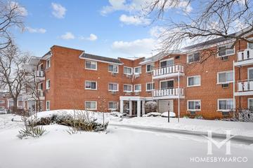 Country Club Condominium building in Arlington Heights, IL