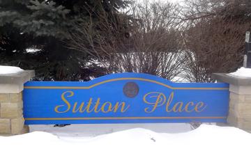 Sutton Place subdivision in Naperville, IL
