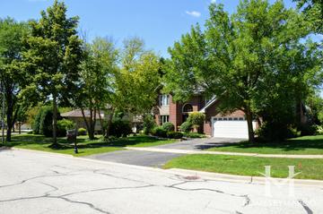 Fairview Pointe subdivision in Downers Grove, IL