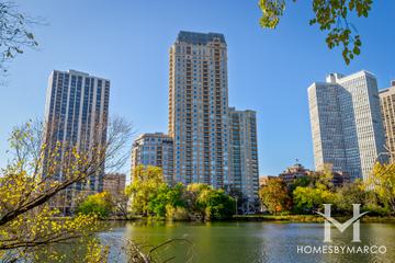 Lincoln Park 2550 building in the Lincoln Park neighborhood of Chicago, IL