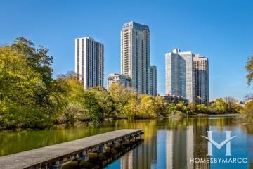 Lincoln Park 2550 building in the Lincoln Park neighborhood of Chicago, IL