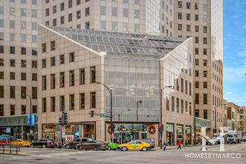 One Magnificent Mile-950 N. Michigan Avenue building in the Streeterville neighborhood of Chicago, IL