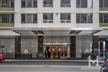 1000 Lake Shore Plaza