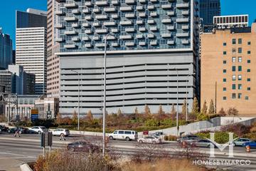 235 Van Buren Condos building in the Loop neighborhood of Chicago, IL