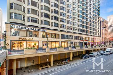 535 North Michigan building in the Magnificent Mile neighborhood of Chicago, IL