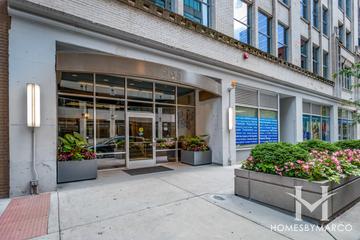 565 W. Quincy building in the Loop neighborhood of Chicago, IL