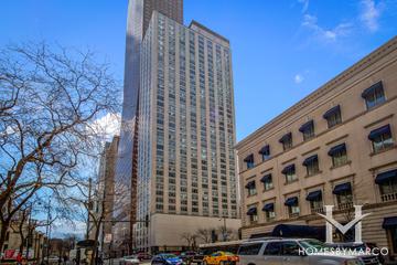 777 North Michigan building in the Streeterville neighborhood of Chicago, IL