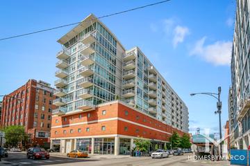 909 W. Washington building in the West Loop neighborhood of Chicago, IL