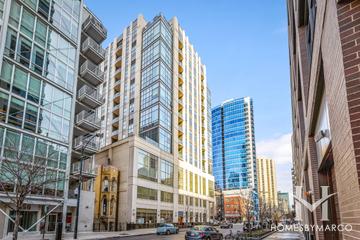 Superior at Lasalle building in the River North neighborhood of Chicago, IL