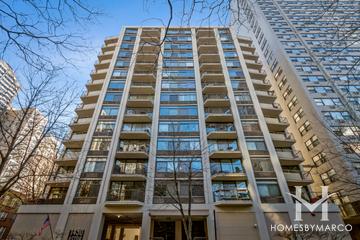 Astor Terrace building in the Gold Coast neighborhood of Chicago, IL