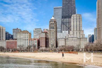 Drake Tower building in the Streeterville neighborhood of Chicago, IL