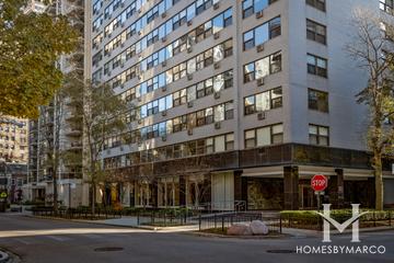 State Parkway building in the Gold Coast neighborhood of Chicago, IL