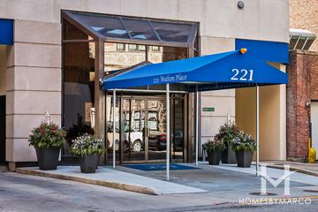 Walton Place building in the Streeterville neighborhood of Chicago, IL