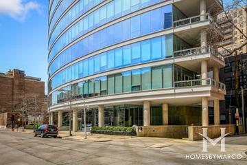 30 W. Oak building in the Rush & Division neighborhood of Chicago, IL