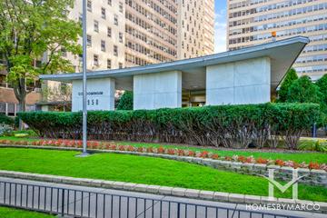 3950 N Lake Shore building in the Lake View neighborhood of Chicago, IL