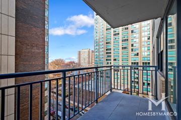 3430-3440 N Lake Shore building in the Lake View neighborhood of Chicago, IL