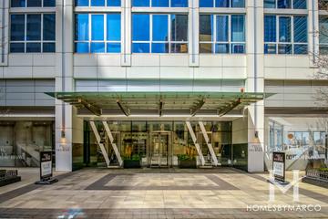 Walton on the Park building in the Rush & Division neighborhood of Chicago, IL