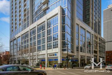 Walton on the Park building in the Rush & Division neighborhood of Chicago, IL