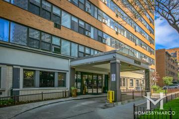 6030 N. Sheridan building in the Edgewater neighborhood of Chicago, IL